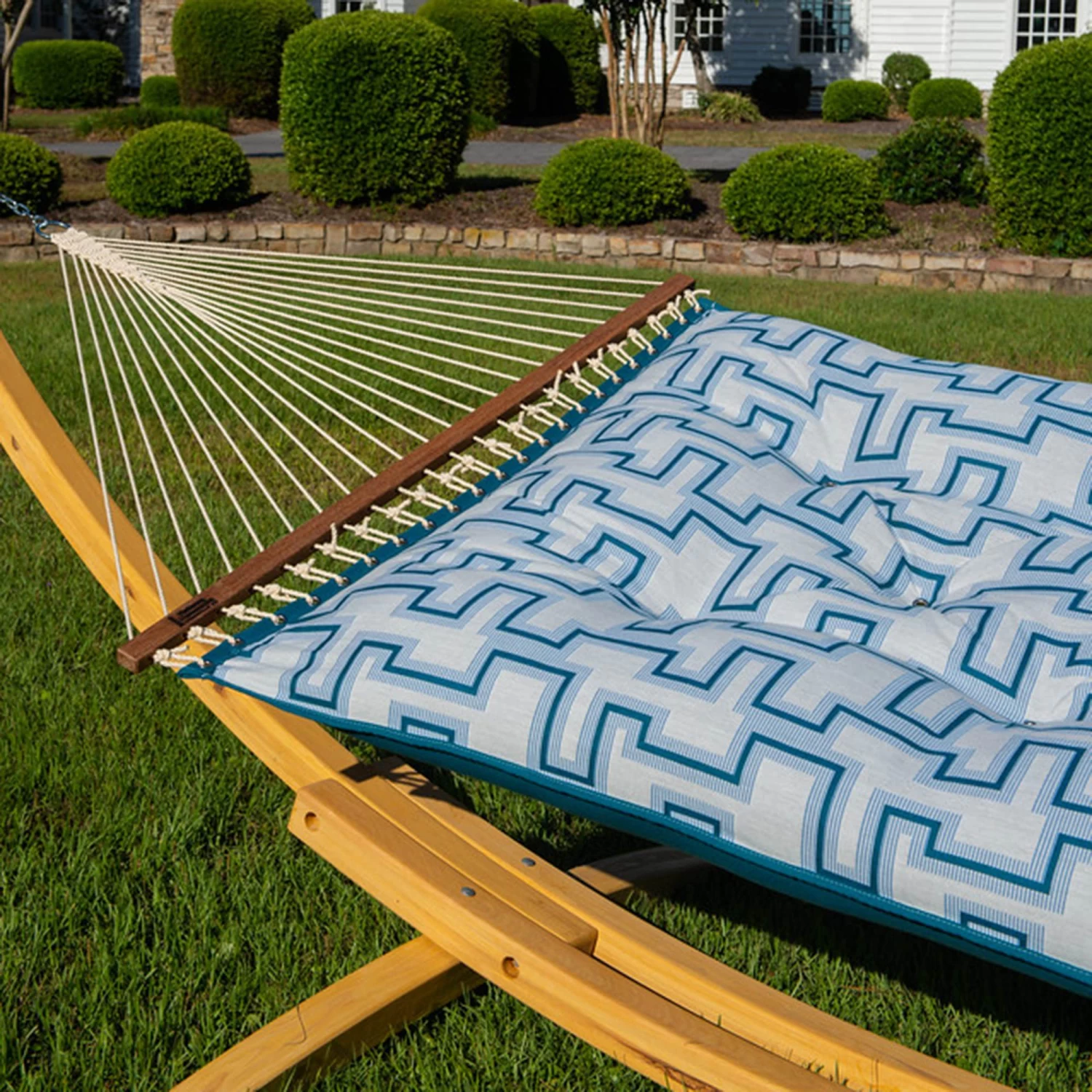 Large Sunbrella Tufted Hammock With Detachable Pillow - Resonate Atlantis 4 Large Sunbrella Tufted Hammock With Detachable Pillow - Resonate Atlantis - Image 2