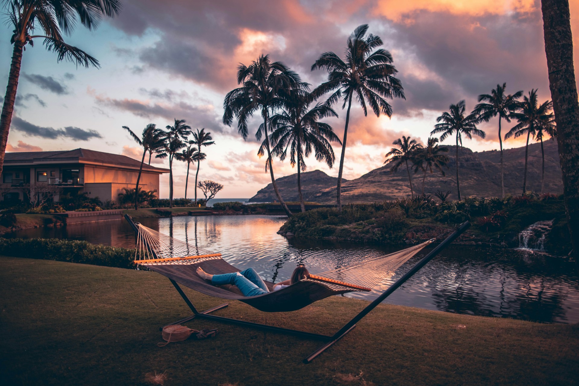 Boutique Hammock Shop -Boutique Hammock Shop roberto nickson v41a6J4Zrs4 unsplash